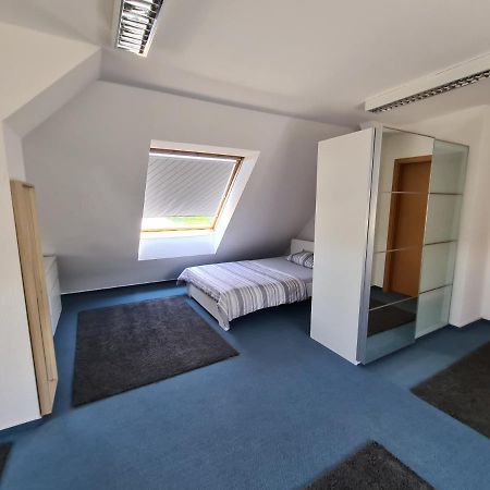 6 bedroom Private APARTMENT&Lounge Rostock Buitenkant foto