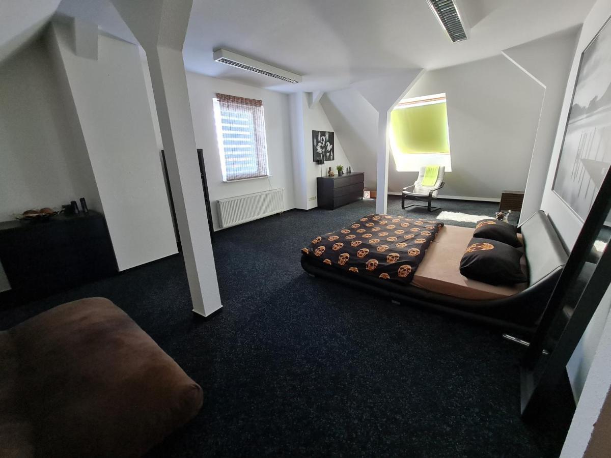 6 bedroom Private APARTMENT&Lounge Rostock Buitenkant foto