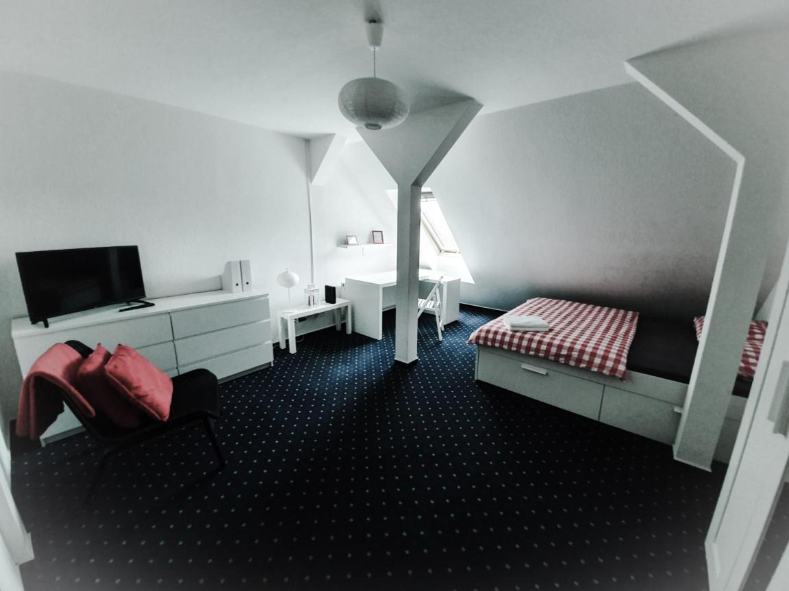 6 bedroom Private APARTMENT&Lounge Rostock Buitenkant foto